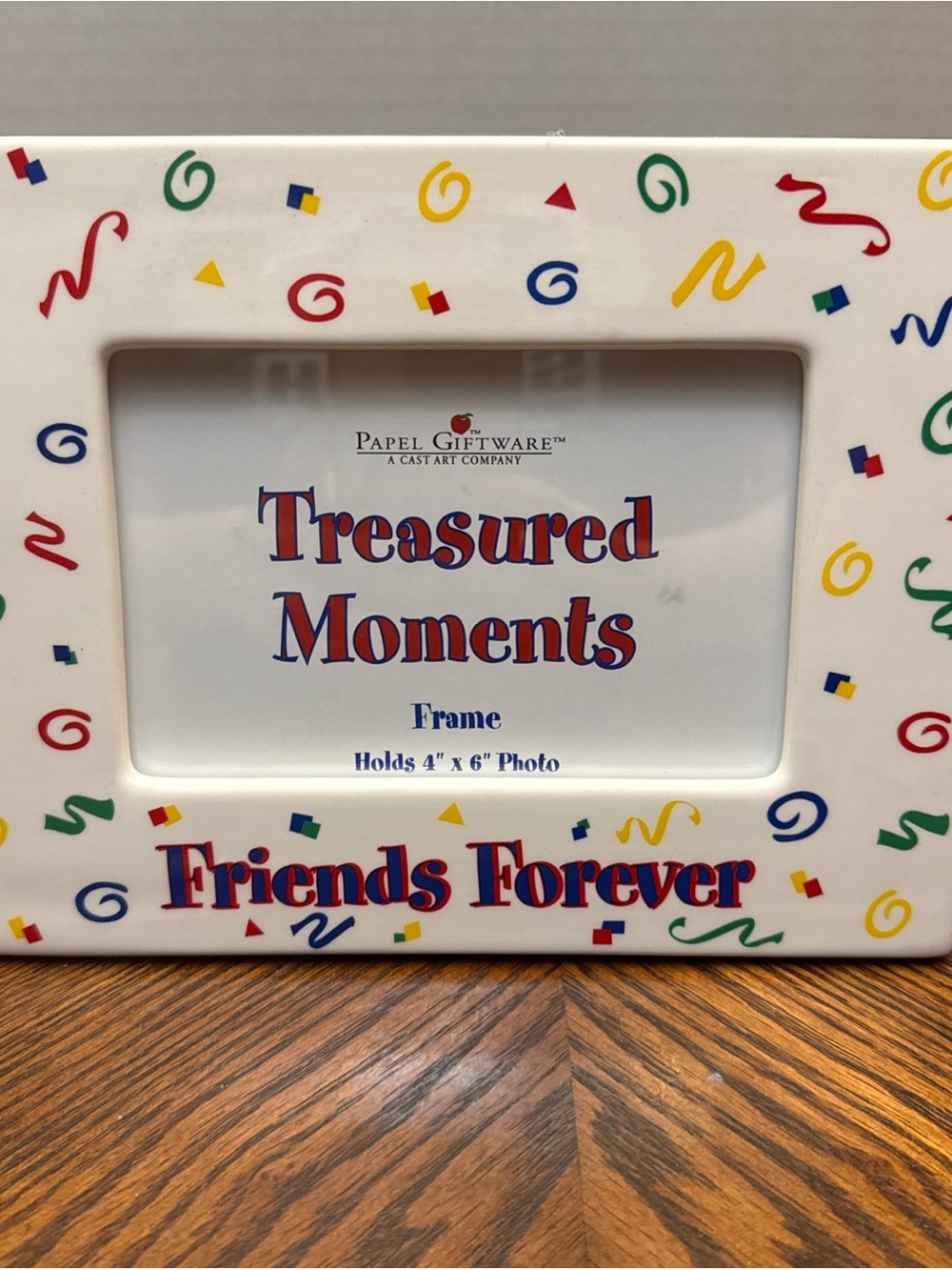 Papel Giftware TREASURED MOMENTS “Friends Forever” Ceramic FRAME 4x6 Photo White